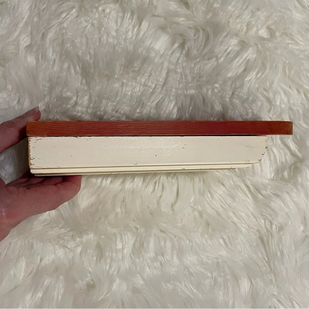 Vintage Nuway wooden knife holder that hangs on the wall